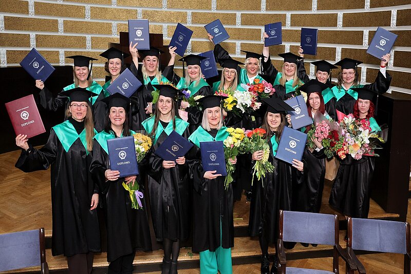 Ziemas izlaidumi Latvijas Universitātes reģionālajās filiālēs – 298 jaunie speciālisti Latvijas novadiem