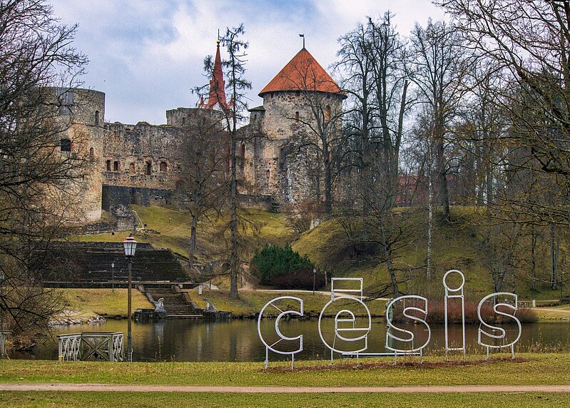 Cēsu pils un pils parks