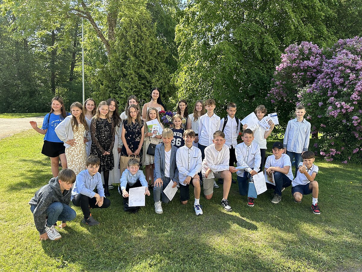 LU Tukuma filiāles studente Gabriela Rožkalne ar savu klasi.